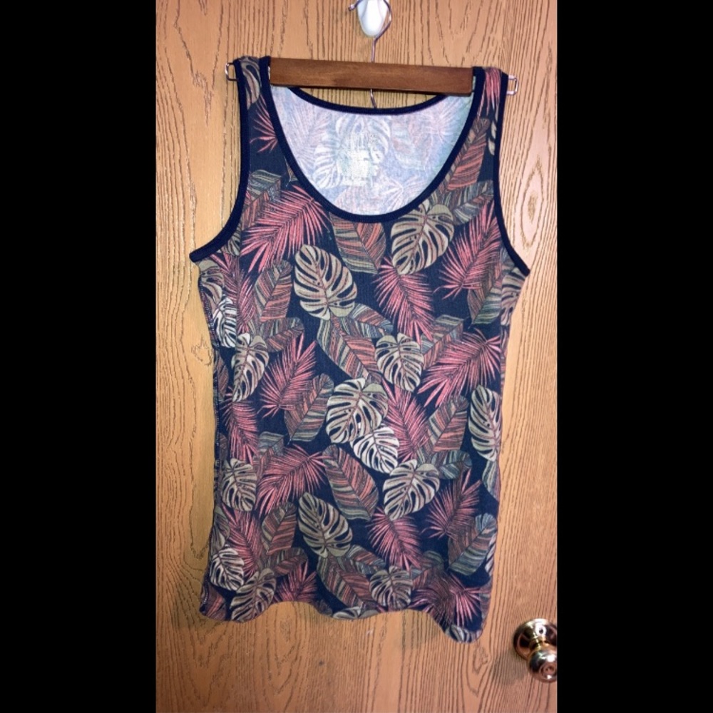 Floral Hawaiian Patterned Tank Top